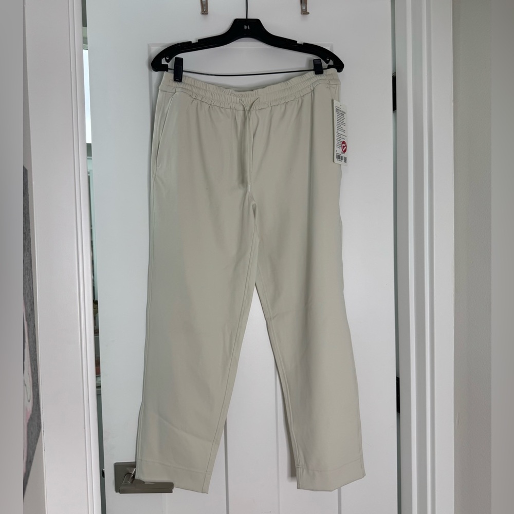 Lulu lemon Tapered-Leg Mid-Rise
7/8 Pant *Luxtreme